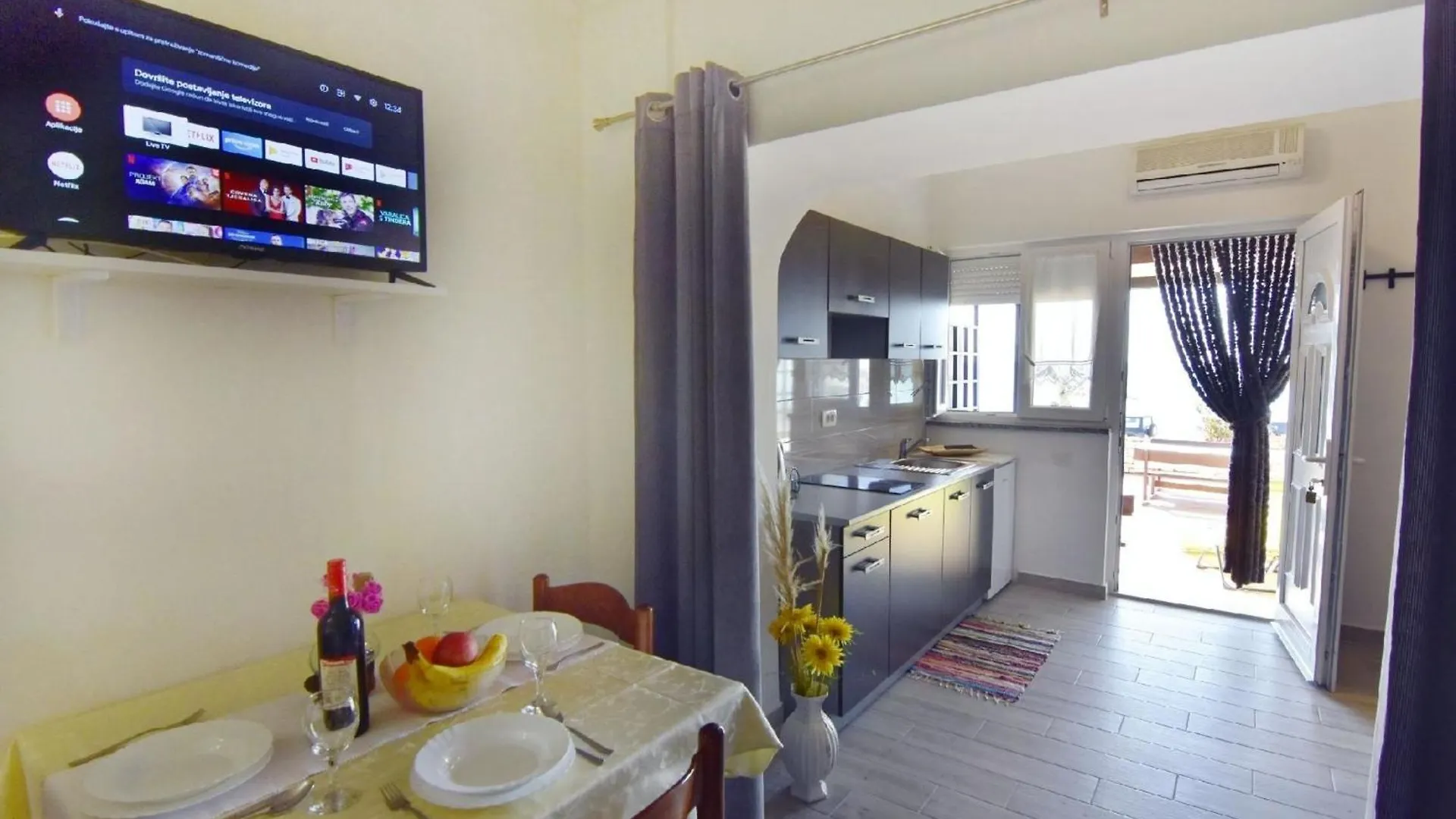 Apartman Appartement In Zambratija Mit Schoener Terrasse