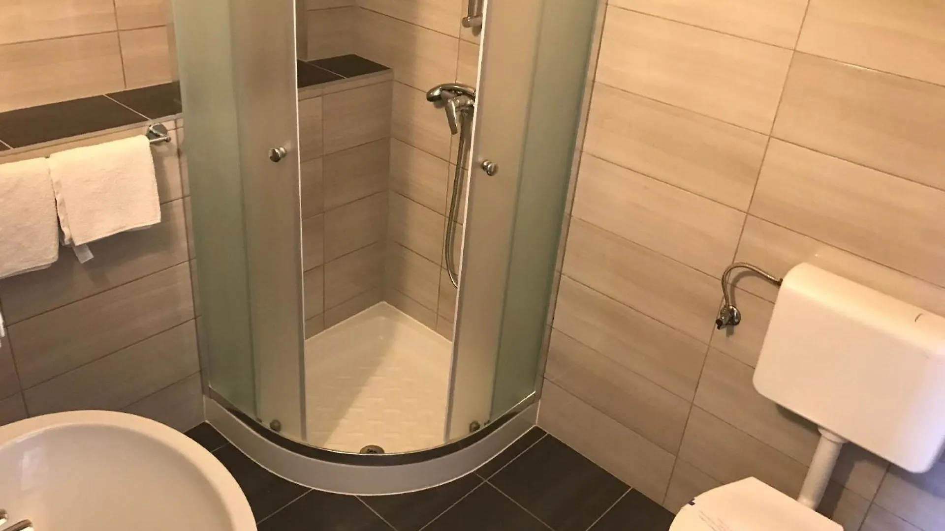 Apartman Appartement In Zambratija Mit Schoener Terrasse