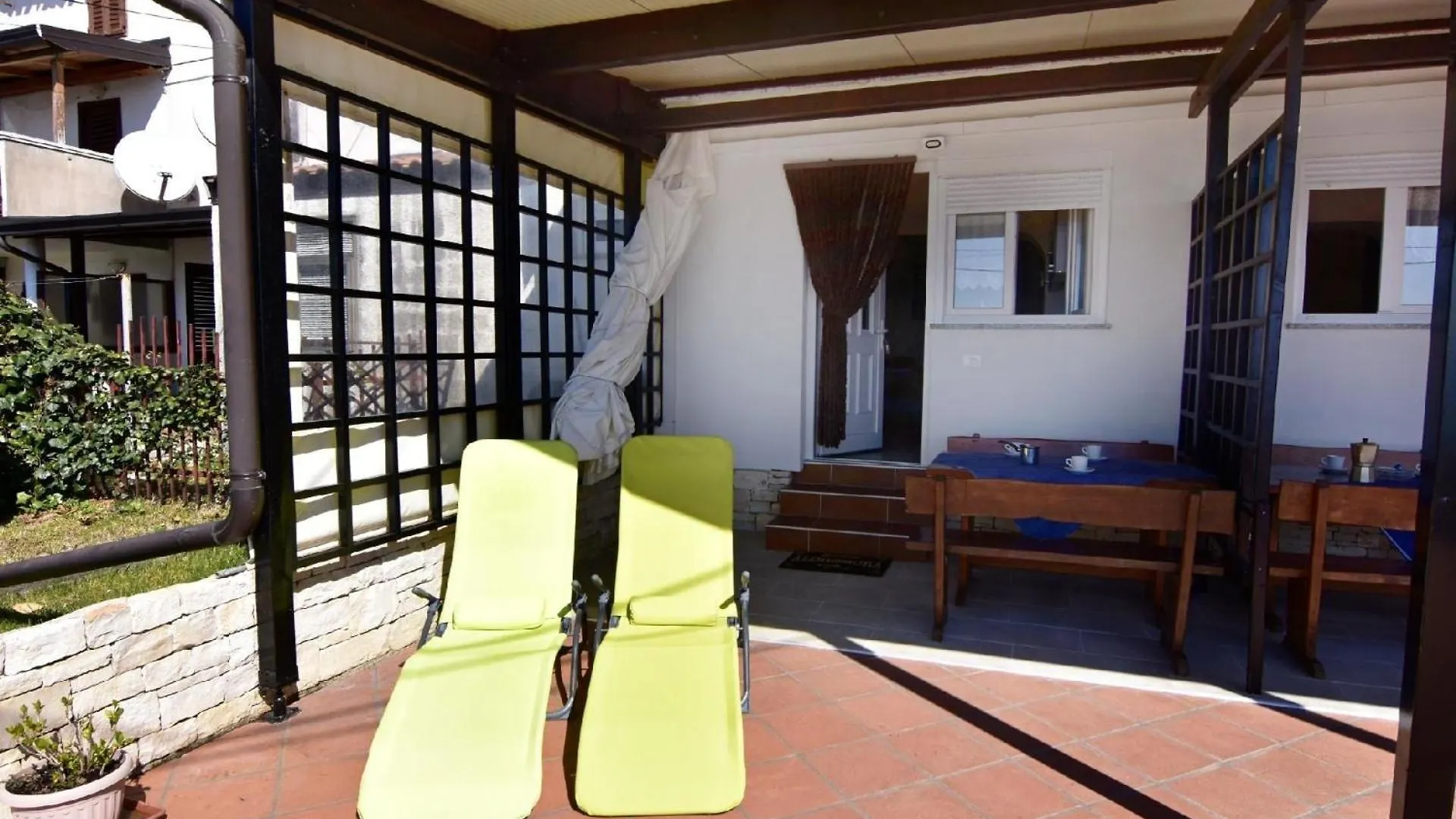 Apartman Appartement In Zambratija Mit Schoener Terrasse Croatia