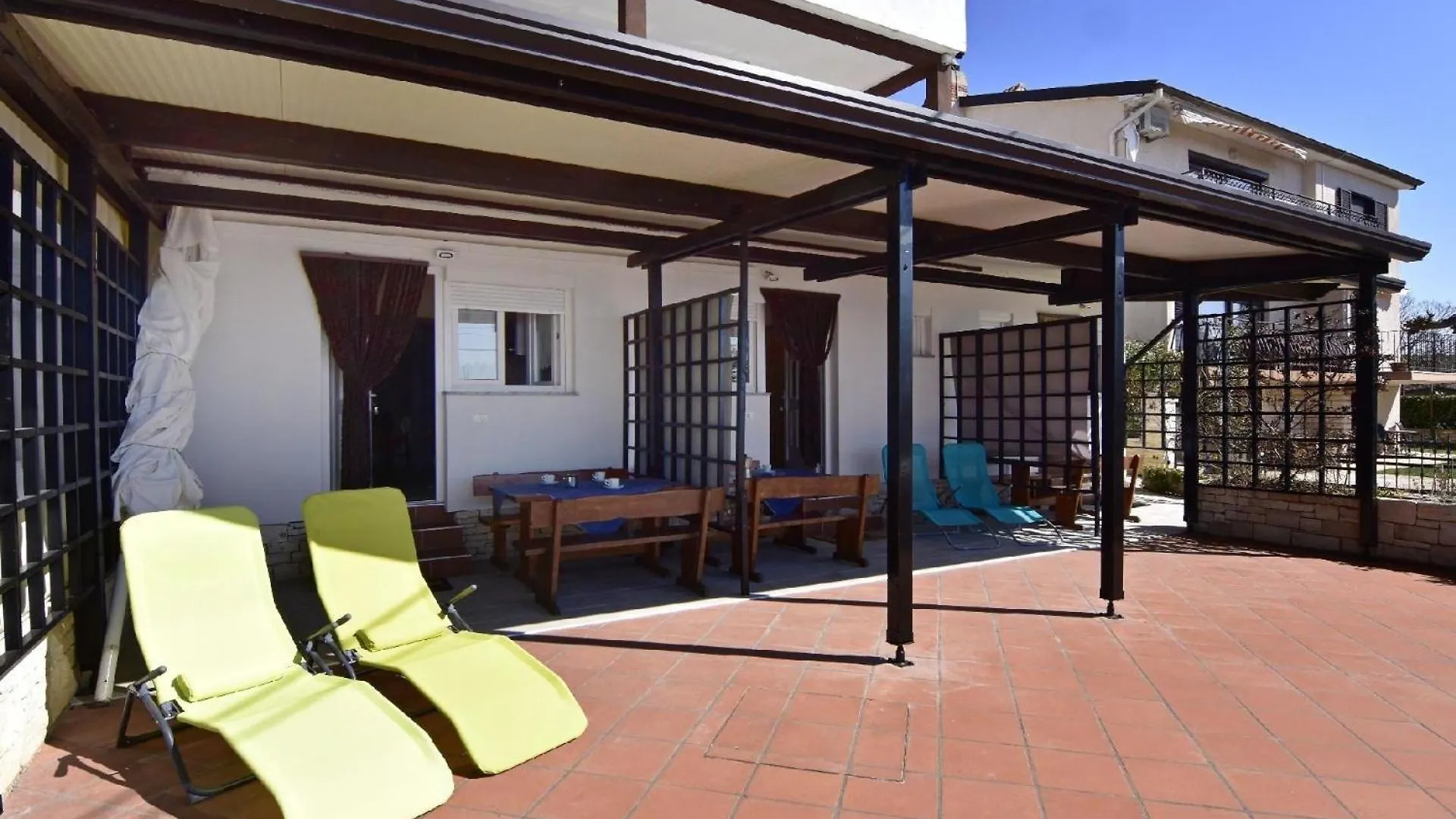 Appartement In Zambratija Mit Schoener Terrasse Croatia
